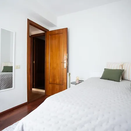 Llaneza 51 Espacioso Playa Y Centro A Pie Apartman